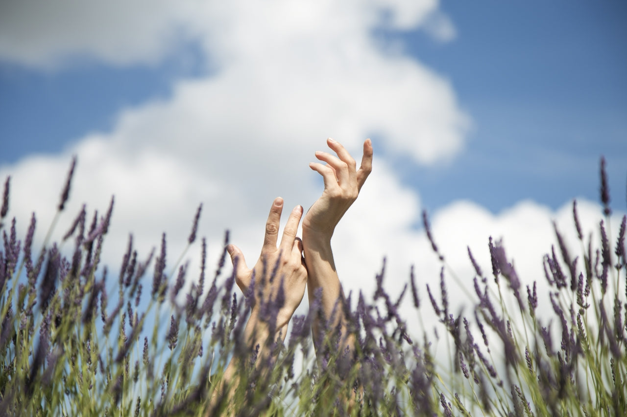 The Connection Between Spring Allergies and Depression - Molekule