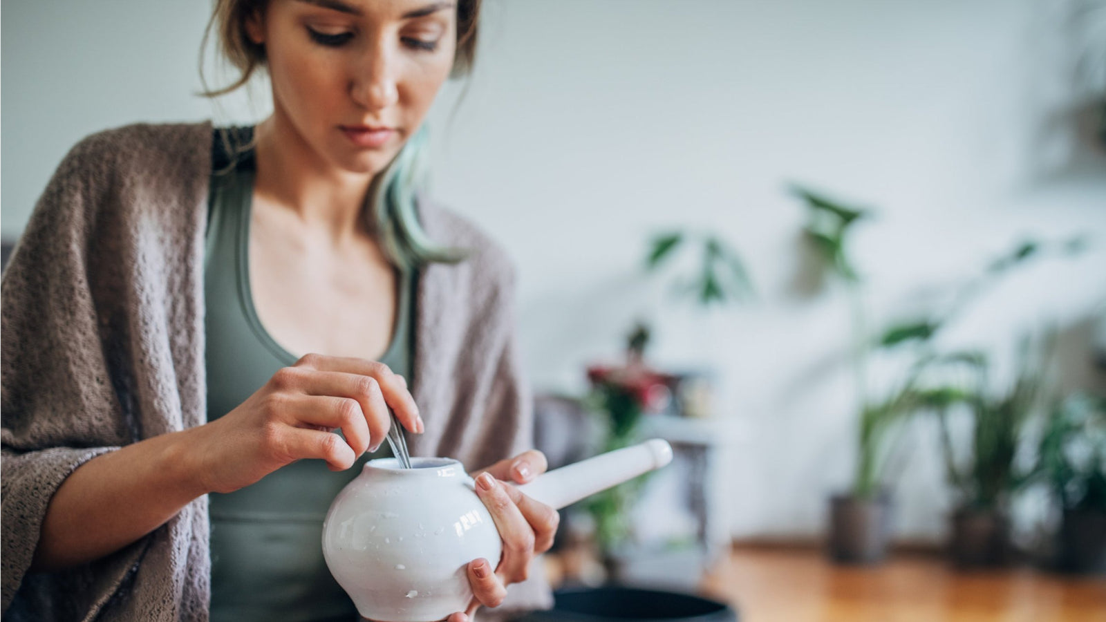 What Does Black Mold Smell Like?