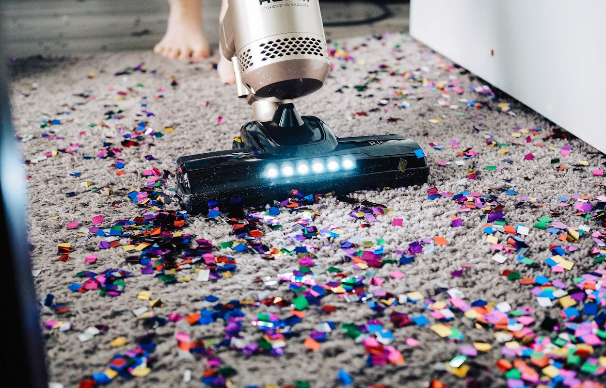 How to Deep Clean a Vacuum & Other Vacuum Maintenance Molekule