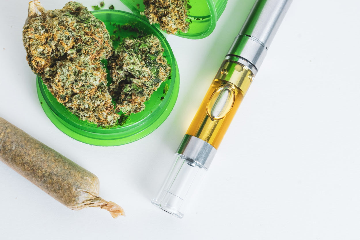 Cannabis: Is Vaping Safer than Smoking Marijuana? - Molekule Cannabis: Is Vaping Safer than Smoking Marijuana? - Molekule