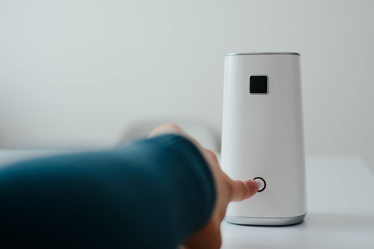 Ionizer Air Purifiers: What Is It and How Does It Work? - Molekule