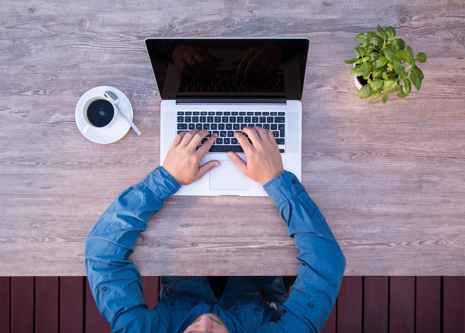 How to Keep Dust Out of Your Home Office